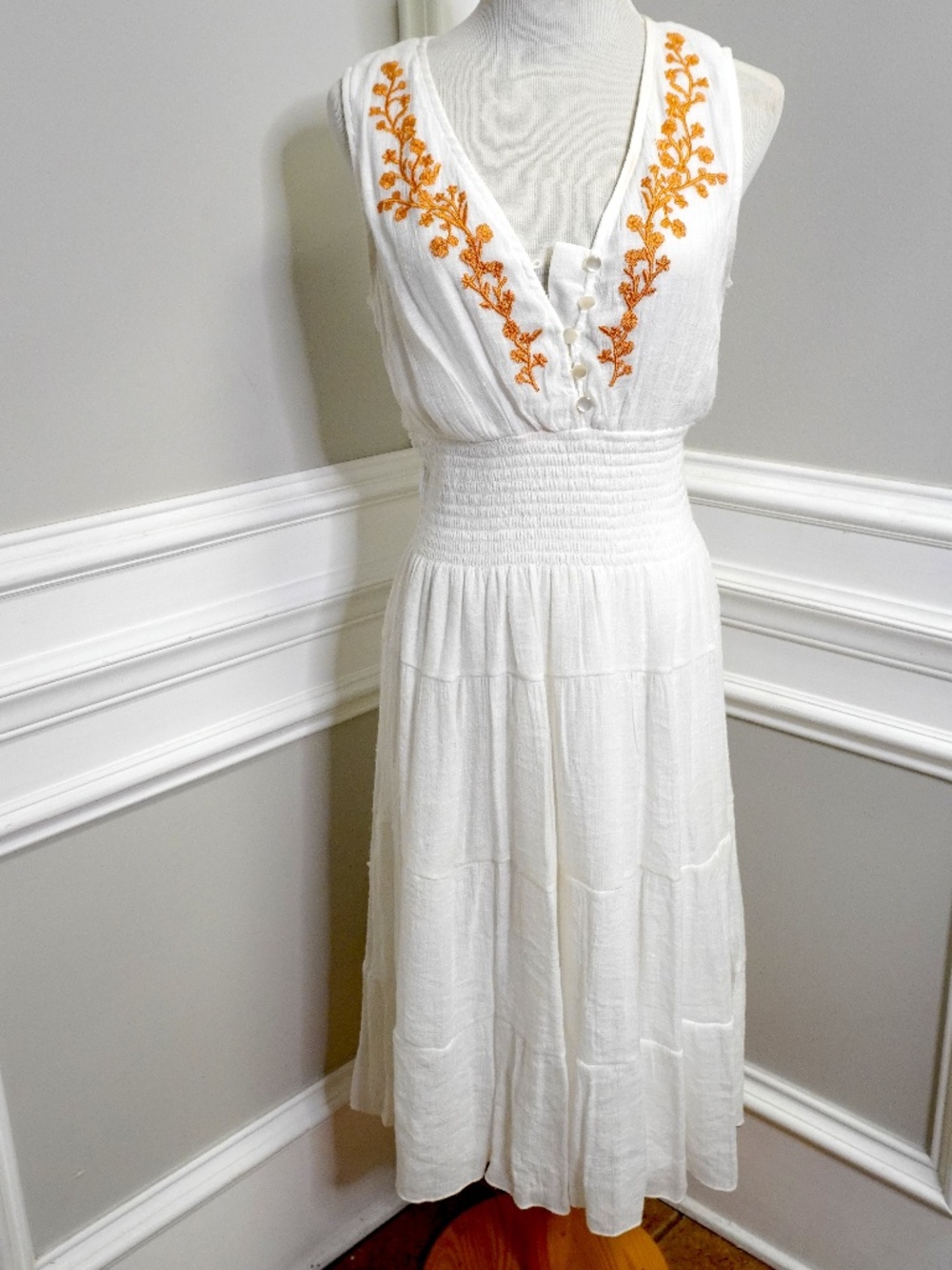 J Gee White Dress with Gold Embroidery, Size PM